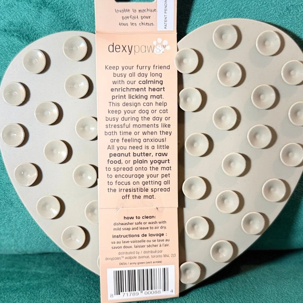 Dexypaws Heart‎ Enrichment Licking Mat Calming Treat Distraction For Dogs